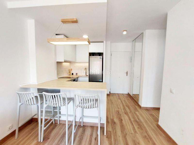 Foto fcf2c960-80fa-4ec3-8303-5115dea190cb. Apartamento  reformado y con vistas al mar en Benalmádena