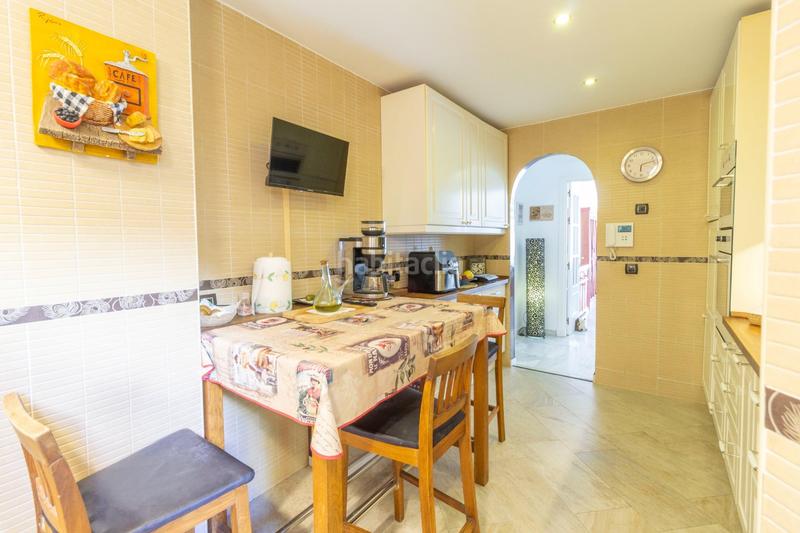 Foto 4ec1ae6b-506f-4511-b448-cee4e2d5e16b. Pis amb aparcament piscina a Zona Centro Comercial Torrequebrada Benalmádena