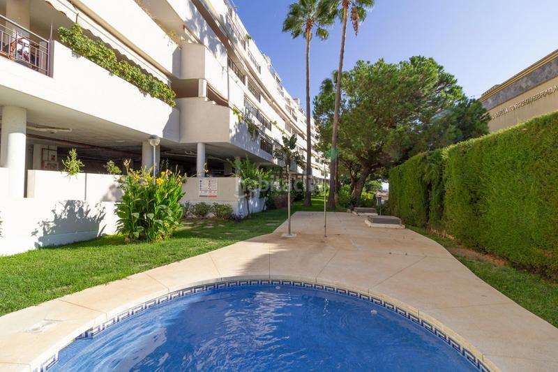 Foto aef4d55f-60be-492b-b7f0-589dea75d9b0. Pis amb aparcament piscina a Zona Centro Comercial Torrequebrada Benalmádena