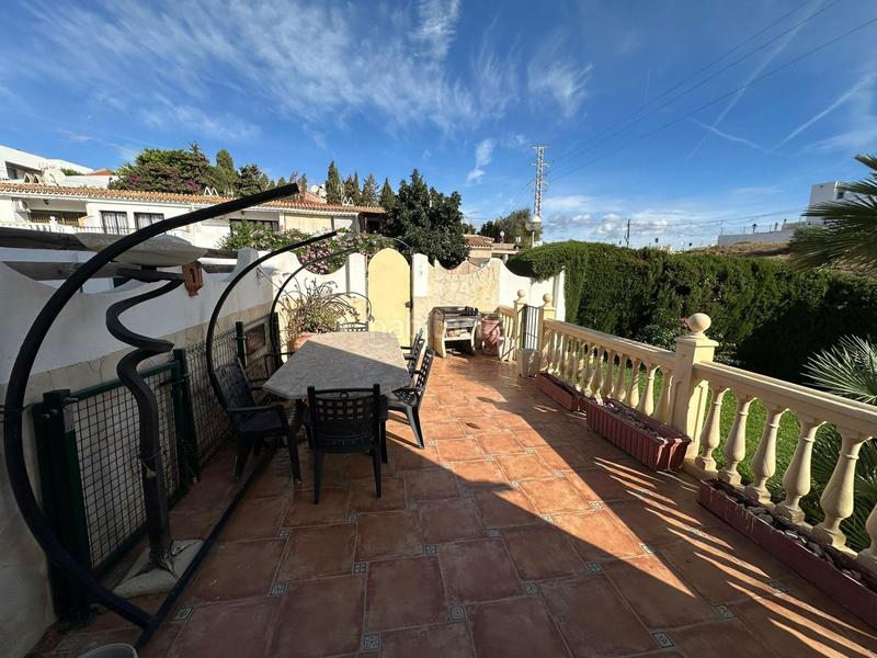 Foto d61e9882-5f3e-408a-9ef6-e2d252ba84c4. Casa aparellada amb piscina a El Faro de Calaburra - Chaparral Mijas