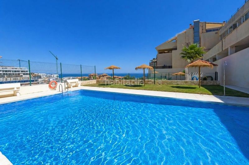 Foto c6f9daa7-71c3-4fc7-b776-d2f2d12a356b. Dúplex amb aparcament a Torreblanca del Sol Fuengirola