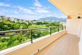Etagenwohnung  Ronda golf este. Exclusiva vivienda reformada con amplia terraza y vistas panorám