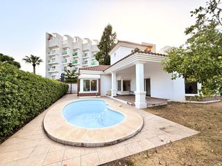 Chalet  Avenida. Chalet en higueron, benalmádena