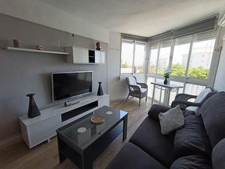 Miete Appartement  Calle calle luis vives. Amplio apartamento de 1 dormitorio reformado