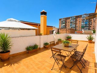 Xalet a Martiricos - La Roca - La Rosaleda. Casa con gran potencial