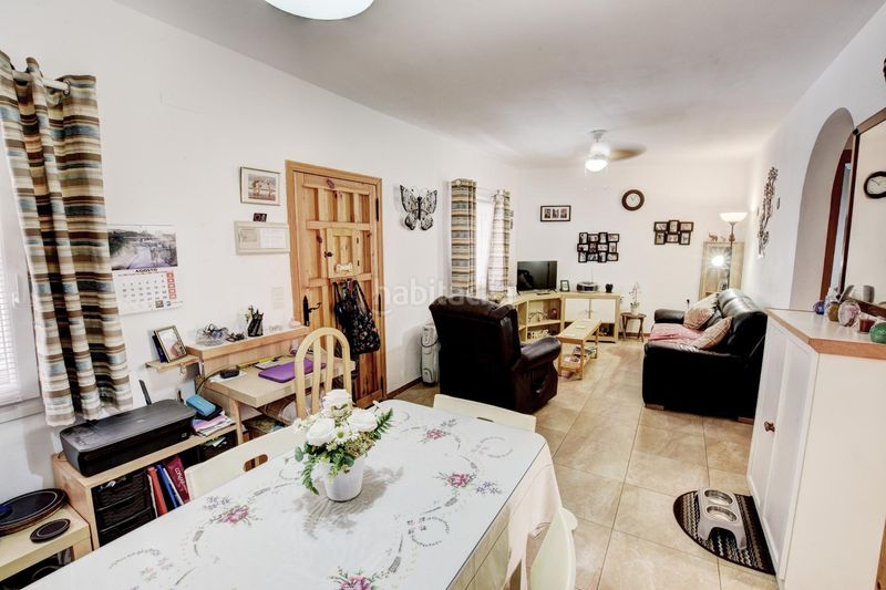 Foto ec654281-30d4-44e8-8d52-beb2c89bcecb. Casa adosada casa en el centro de Arroyo de la Miel en Benalmádena