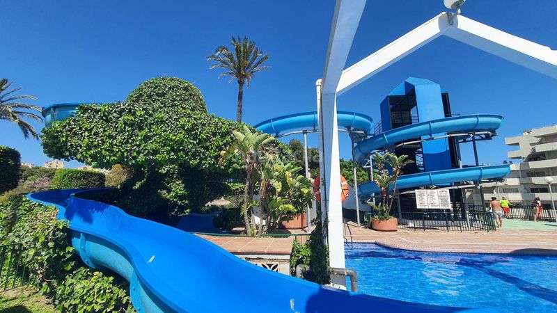 Foto 0dfe5408-d0a4-4f8e-9964-e9e397932232. Estudio en parque del estudio suite en benal beach con terraza y sol de tarde en Benalmádena