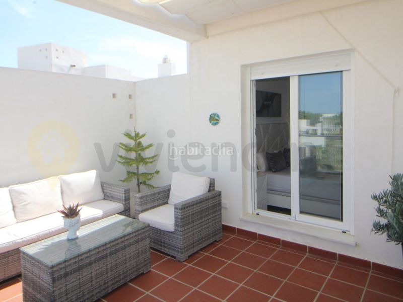 Foto a9e10aa2-5c83-4746-8275-9183b84afb2f. Àtic amb aparcament a Las Tres Piedras - Costa Ballena Chipiona