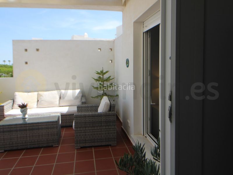 Foto ed034160-9339-4e02-a9ba-bd0da02774d8. Àtic amb aparcament a Las Tres Piedras - Costa Ballena Chipiona
