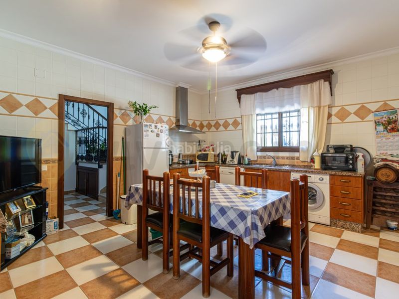 Foto 58b98e47-bbb1-4d8b-b8d6-339d4cf4e3b2. Casa amb aparcament a Paterna de Rivera