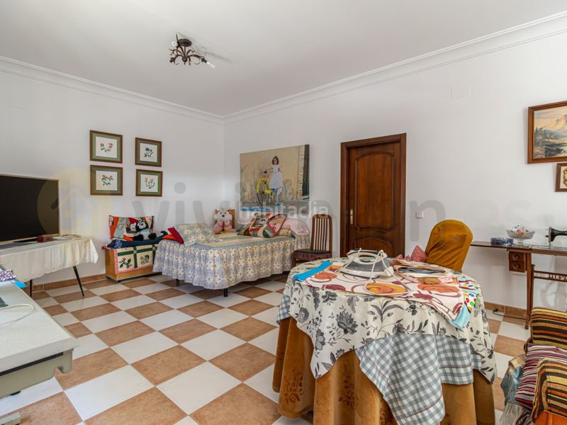 Foto 5daa49f0-e2c7-4868-91fd-bae09060b958. Casa amb aparcament a Paterna de Rivera