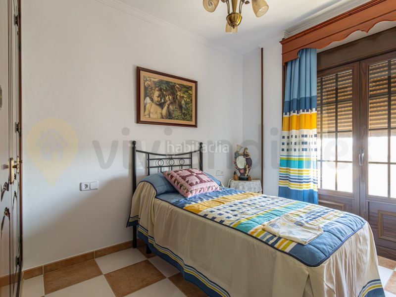 Foto 988a2959-d56e-4b2b-b3a1-e94ed8a278a7. Casa amb aparcament a Paterna de Rivera