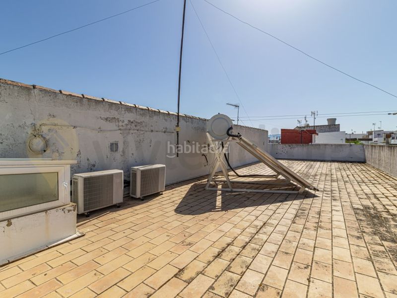 Foto ae1bed4b-a0ad-45ae-ac98-bc3f8bff39cc. Casa amb aparcament a Paterna de Rivera