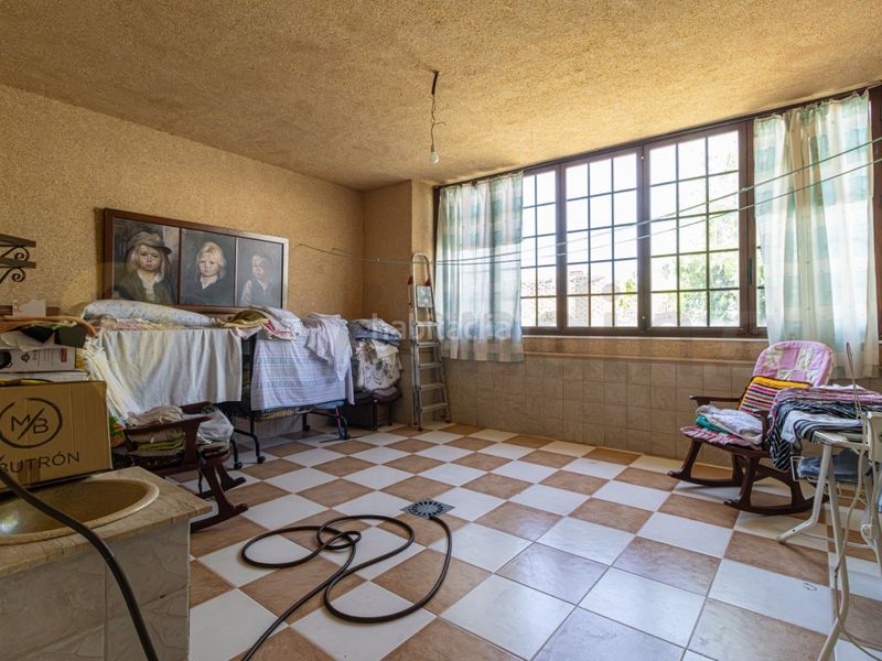 Foto c338e0b7-05f1-4ba8-b082-789d43f495d9. Casa amb aparcament a Paterna de Rivera
