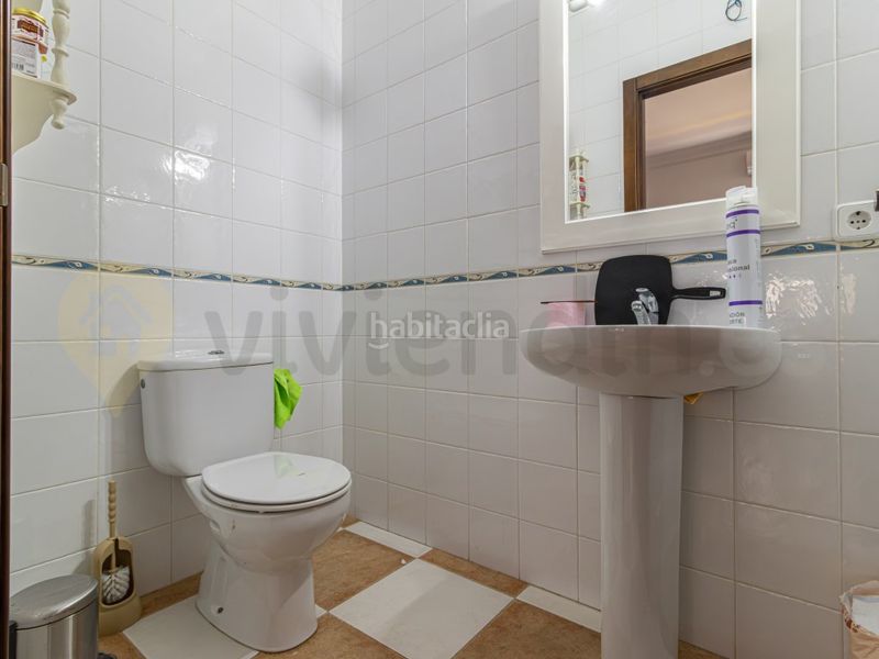 Foto f1dc437f-840b-4754-abe5-070a5ba94378. Casa amb aparcament a Paterna de Rivera