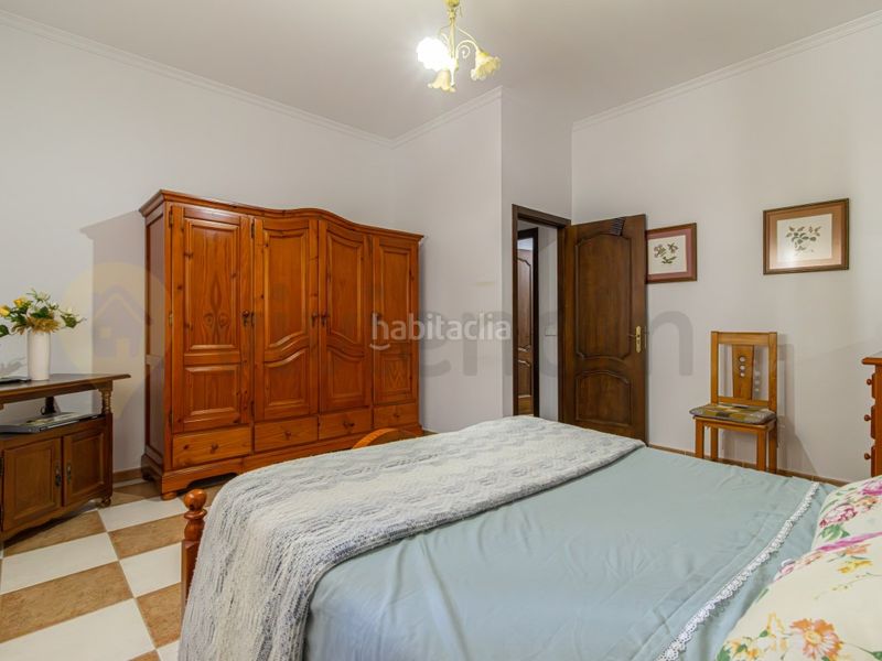 Foto fd10b8d4-d11e-445d-a86c-9432584dcae1. Casa amb aparcament a Paterna de Rivera