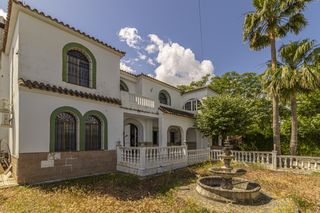 Casa a Arcos de la Frontera. Exclusivo chalet en el santiscal  espacio, privacidad y un entor