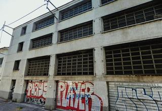Edifici a Taialà - Germans Sabat. Edificio plazas de aparcamientos terciario parking