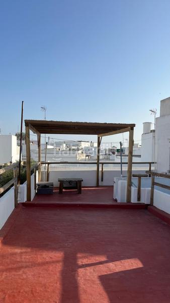 Foto 5a5e0876-115d-494e-8ed2-fc250b5cda7a. Alquiler piso alquiler temporal en Centro - La Costilla Rota