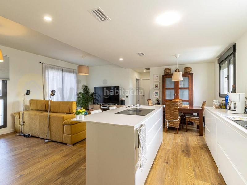 Foto d7787ce9-6175-45b0-baaf-c269fae558b2. Appartamento con parcheggio piscina in Parque Atlántico - Ronda este Jerez de la Frontera