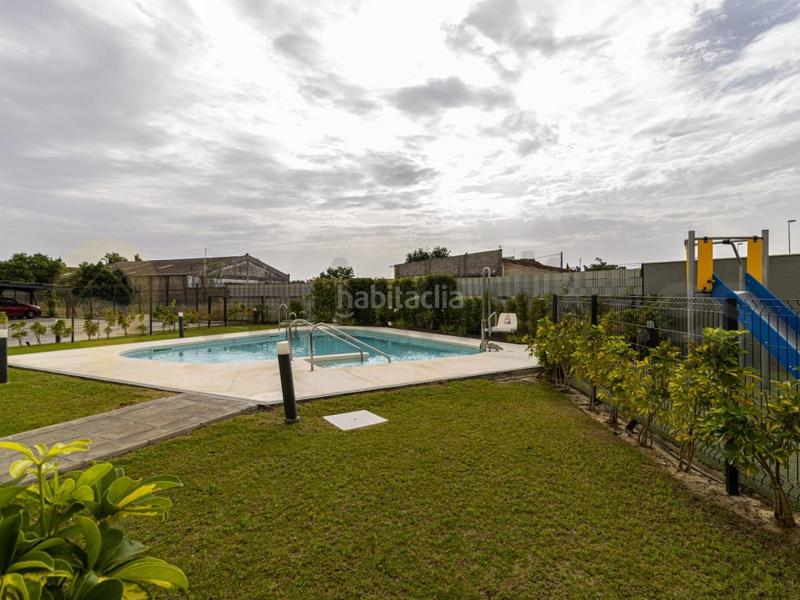 Foto e8c04a97-5024-4e29-ae55-e7bc7089a38b. Appartamento con parcheggio piscina in Parque Atlántico - Ronda este Jerez de la Frontera