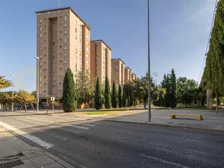 Affitto Locale commerciale in Chapín - Campus Universitario - Navinco. Magnífica nave con suelo urbano en zona este