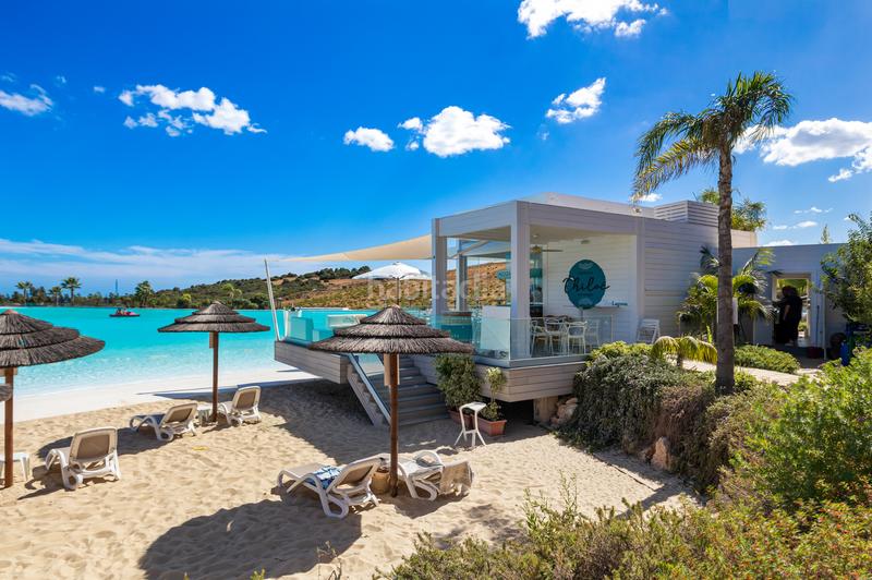 Foto 8b6d1f0f-5fe4-429e-8e71-d4519419bd26. Rez-de-chaussée avec parking piscine dans Casares pueblo Casares