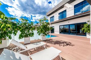 Lloguer Casa a Calahonda. Alquiler corta temporada  villa exclusiva con piscina climatizad