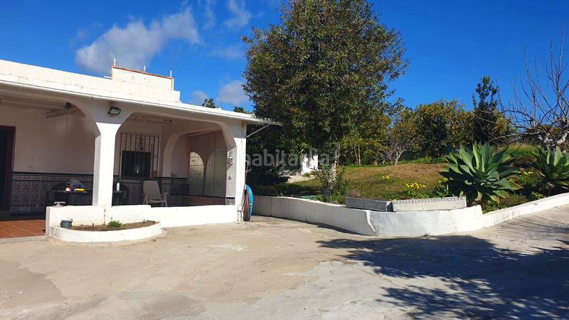 Foto d107b0af-61df-40f7-8866-e9cca47f8668. Casa  rústica a buen precio con una gran parcela en Estepona
