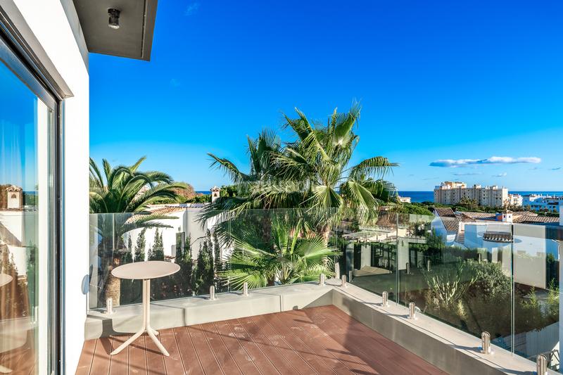 Foto 50f3bb4b-cdf3-433e-9410-e45ad26a47ef. Affitto casa con parcheggio piscina in Calahonda Mijas