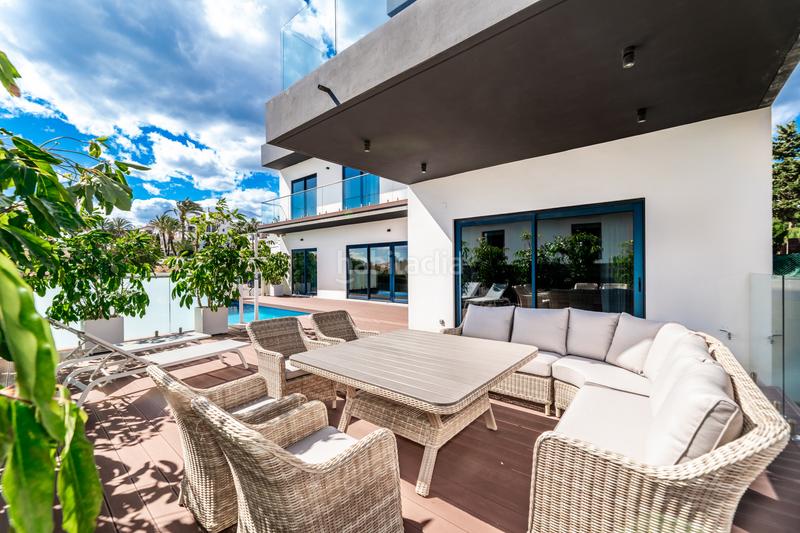 Foto a32263d7-4ab9-41e1-a785-af48672b57d6. Location maison avec parking piscine dans Calahonda Mijas