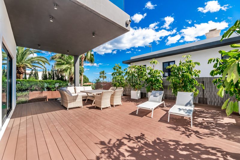 Foto 93630c4b-6454-403b-be2a-f579f4b6deb2. Rent house with parking pool in Calahonda Mijas
