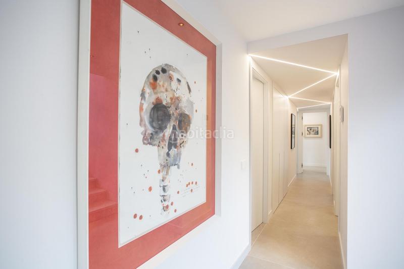 Foto 1796472d-ff3c-43b3-84e4-c28c28f1c59e. Casa lujosa villa de cinco dormitorios con vistas panorámicas al mar en rocío de nageles, milla de oro en Marbella