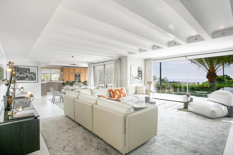 Foto 2c51cbe9-8b55-4670-ba22-3a42e6adf59d. Casa lujosa villa de cinco dormitorios con vistas panorámicas al mar en rocío de nageles, milla de oro en Marbella
