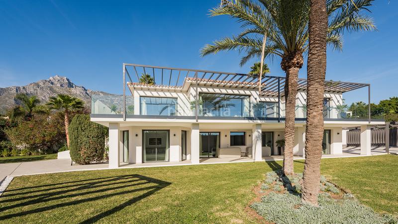 Foto 5c2ce391-02db-45a1-8061-74d5359d2623. Casa lujosa villa de cinco dormitorios con vistas panorámicas al mar en rocío de nageles, milla de oro en Marbella
