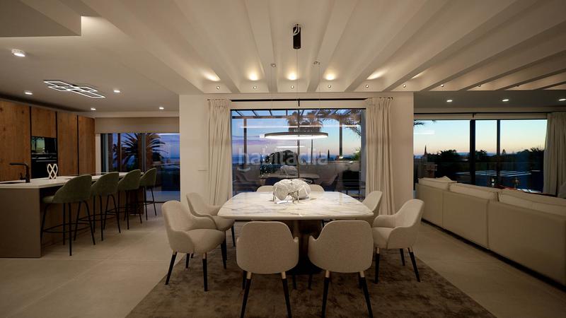 Foto 80e169a2-fcac-4095-a9ae-ff5f45e4d909. Casa lujosa villa de cinco dormitorios con vistas panorámicas al mar en rocío de nageles, milla de oro en Marbella