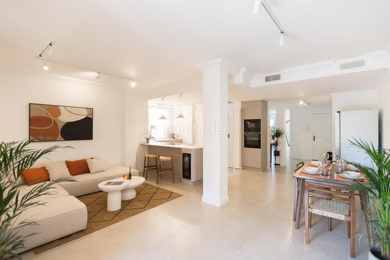 Foto 34fc3150-8346-4b4b-be4a-77c4bb62f3c9. Apartament amb aparcament piscina a Paraiso - Barronal Estepona