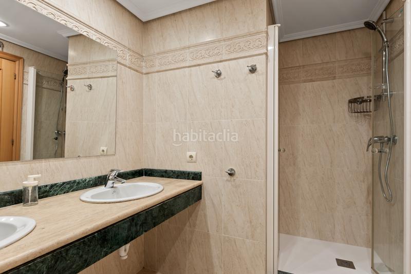 Foto 86a2bc35-68d6-43a3-a4e5-3d23f01aa5e8. Attico con parcheggio piscina in La Concha - Resina Golf Estepona