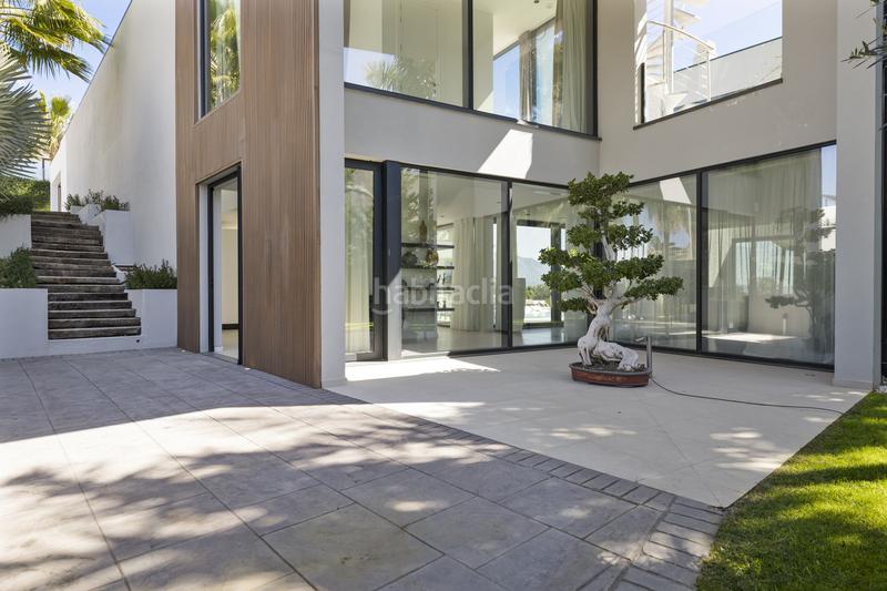 Foto 4ce156f9-bb72-4b60-9ec8-f7e212758e83. Casa lujo contemporáneo con vistas panorámicas en La Alquería en Benahavís