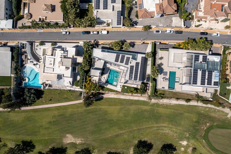 Foto 58e83f3a-608a-4a83-9837-ee66bc11fb2c. Casa lujo contemporáneo con vistas panorámicas en La Alquería en Benahavís