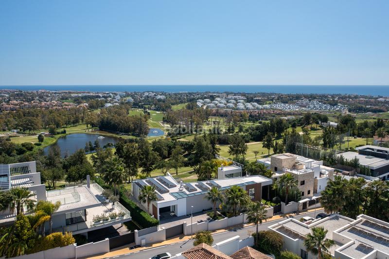 Foto 67c2ffca-1e8f-4623-9f7e-8b7e7257ca86. Casa lujo contemporáneo con vistas panorámicas en La Alquería en Benahavís