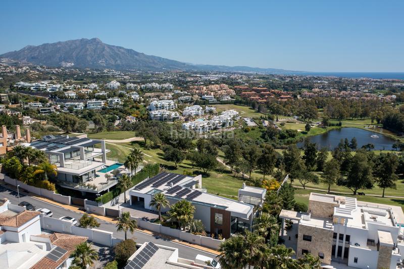 Foto bcf1fe89-7b7f-40c6-bf7a-fe92dbc2bac6. Casa lujo contemporáneo con vistas panorámicas en La Alquería en Benahavís