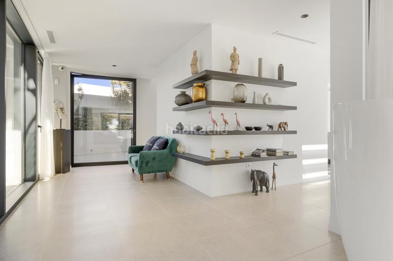 Foto c4158777-ccc1-4eb5-962b-8fb37edd3fae. Casa lujo contemporáneo con vistas panorámicas en La Alquería en Benahavís