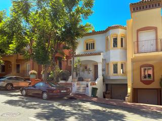 Lloguer Casa adossada a La Dama de Noche - La Alzambra. Elegante adosado de lujo a pocos minutos de puerto banús