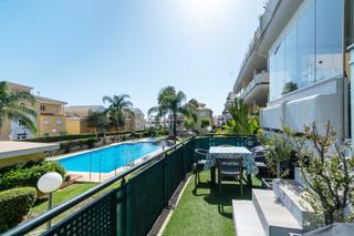 Rez-de-chaussée à Cabopino - Artola. Apartamento bajo totalmente renovado en el este de marbella