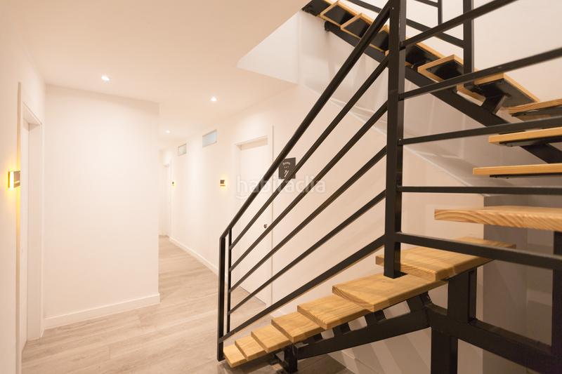 Foto 2e1ecec7-8db7-4fbc-ad68-3e020e049b6a. Attico con parcheggio piscina in Nueva Andalucía centro Marbella