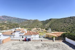 Reihenhaus in Benahavís pueblo. Encanto andaluz con vistas panorámicas en benahavís