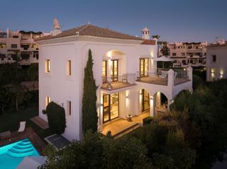 Casa en Centro. Esta villa es una verdadera joya, moderna, acogedora y ideal par