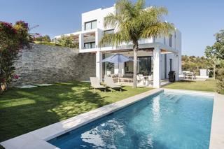 Maison à Cabopino - Artola. Villa moderna de 5 dormitorios en una comunidad cerrada segura c