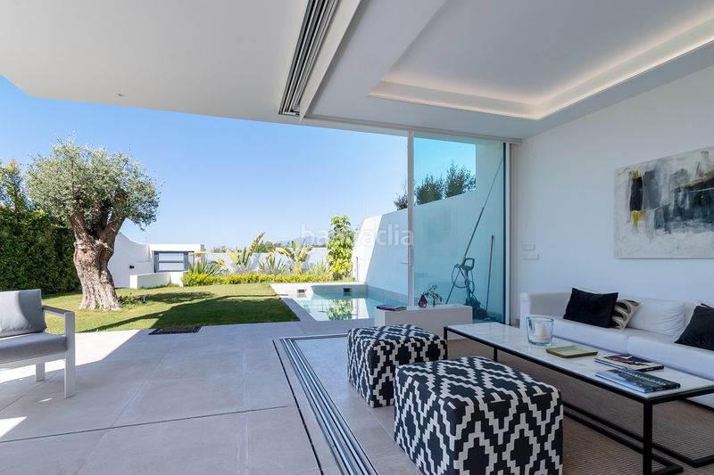 Foto 24c1351d-78e9-4c6f-b680-4f1d00b9cc65. Casa amb aparcament piscina a Valdeolletas - Las Cancelas - Xarblanca Marbella